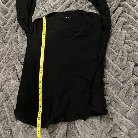 Three Dots Black Long Sleeve V-Neck 3/4 Bell Sleeve Top Size XS - Picture 10 of 12